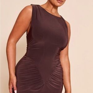 SHAPE CHOCOLATE SLEEVELESS RUCHED V WAIST MINI DRESS *never worn*